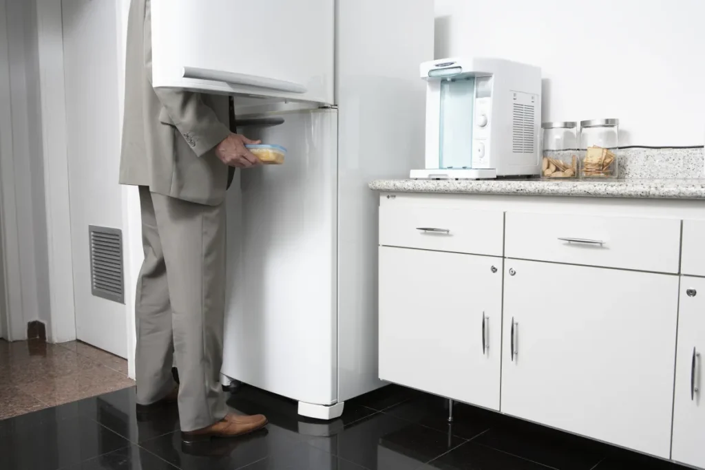 Man Opens Fridge at Work—Shock at What He Discovers: 'Sucks'