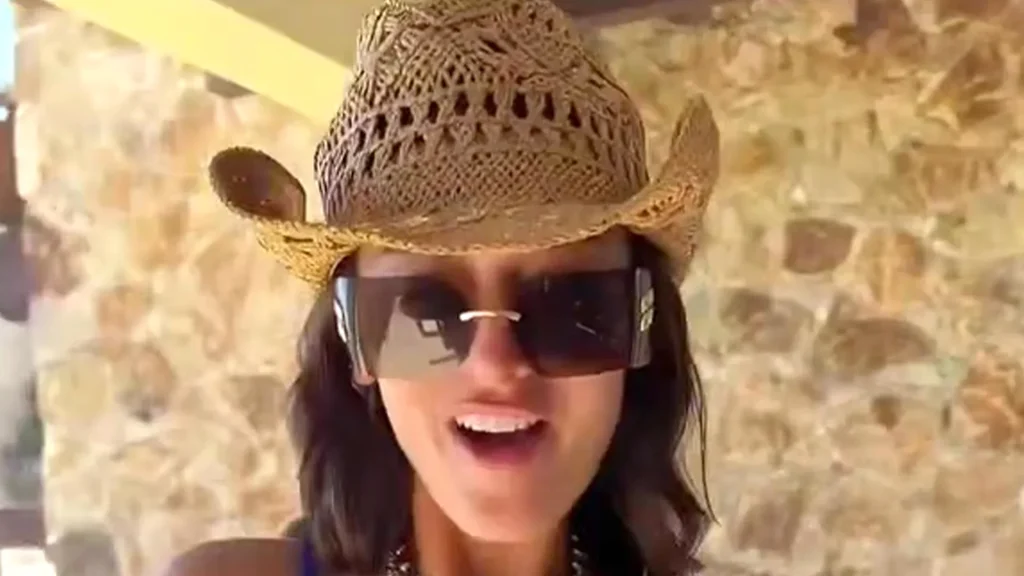 Kristin Juszczyk's sizzling blue bikini vacation with 49ers stars
