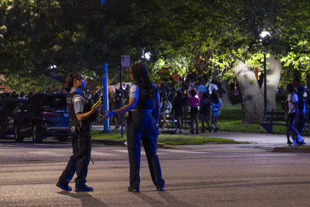 1,000 Teens Swarm Lake Shore Drive, Jump on Cars