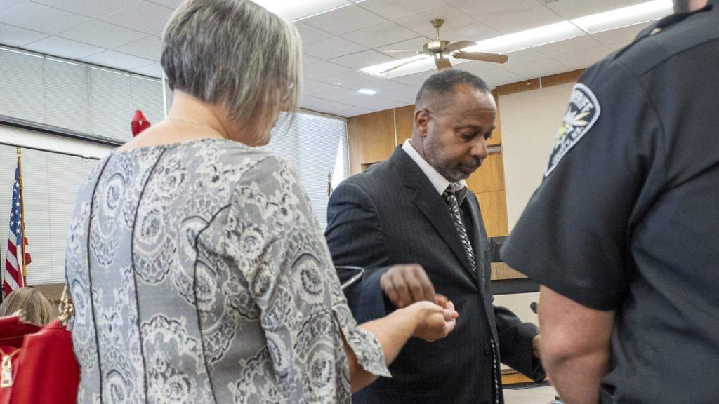Prosecutor accused of sexual extortion in Kansas