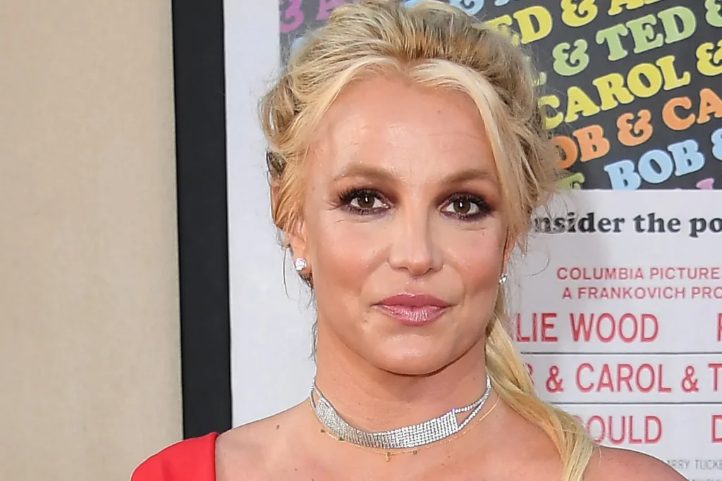 Britney Spears' Erratic Behavior: Nonsensical Speech, Empty Wine Glass