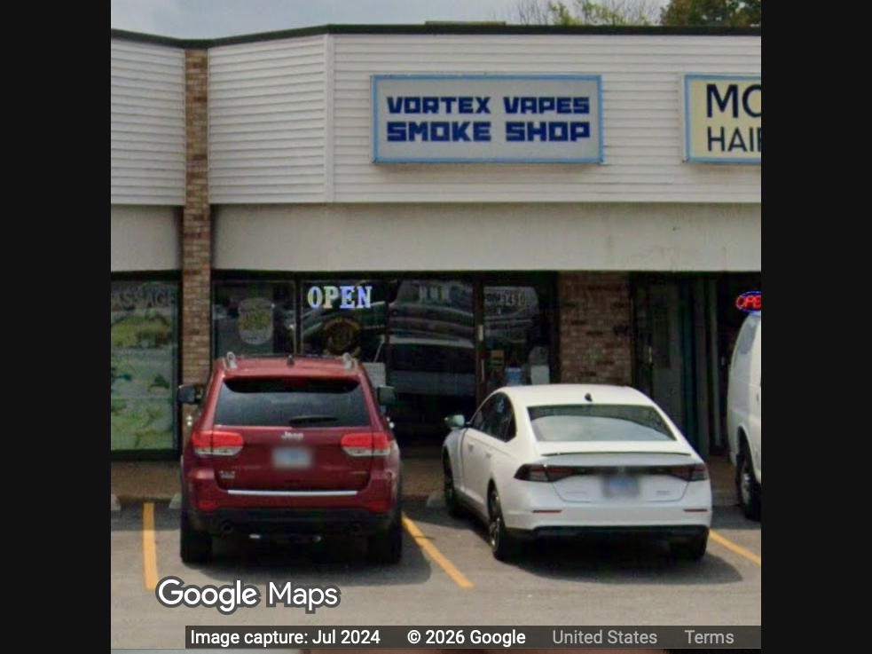 Man Barricades Himself In Vape Shop After Confrontation: Des Plaines PD