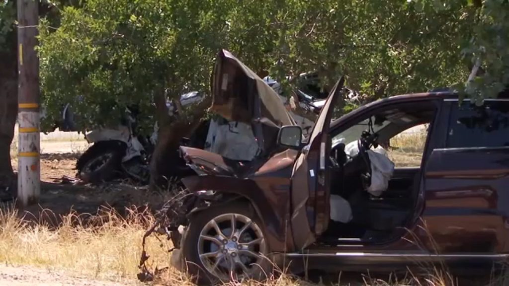 Man killed, woman injured in Madera County crash