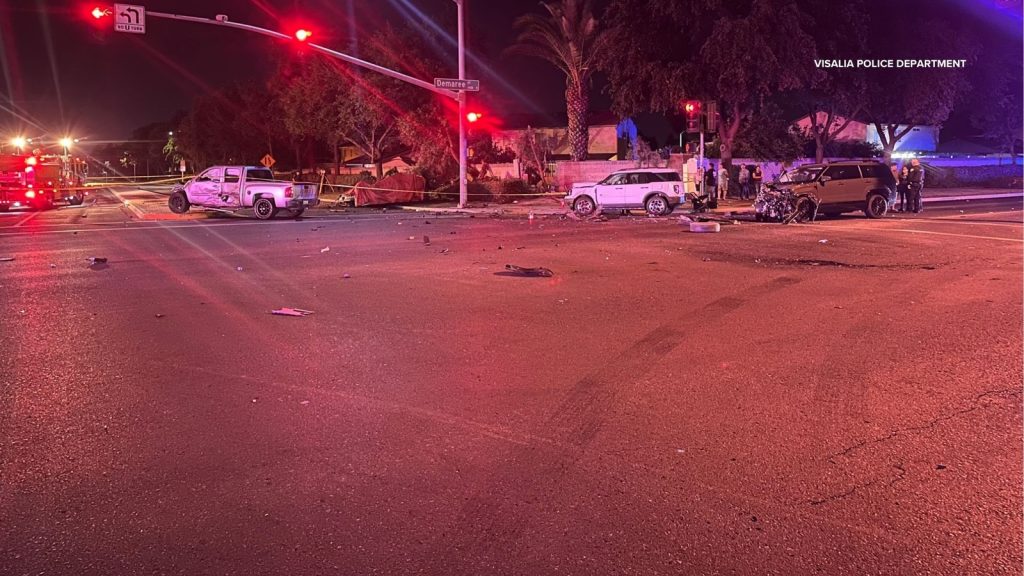 Fiery multi-car crash in Visalia leaves one dead