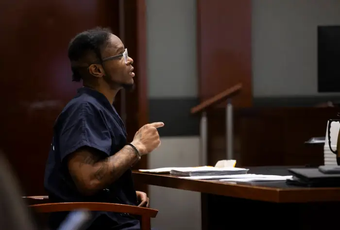 Las Vegas man facing death penalty insists on representing himself