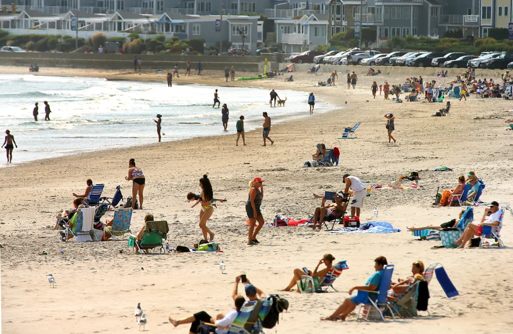 Chaos at R.I. Beach: 3 Stabbed, 2 Arrested