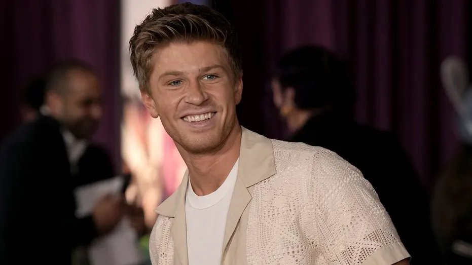 DWTS' winner Robert Irwin 'death rolled' by 14-foot crocodile Jimmy Fallon