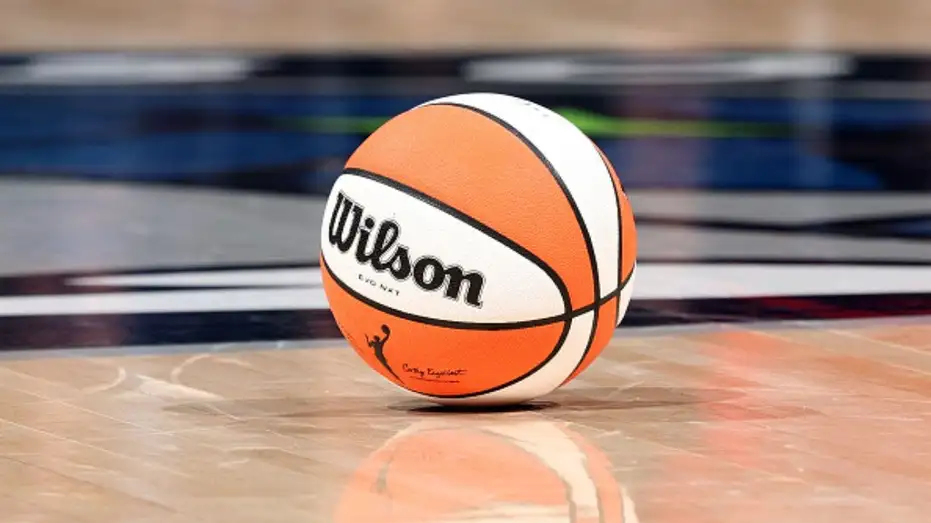 Lynx home opener disrupted by anti-ICE chants during moment of silence