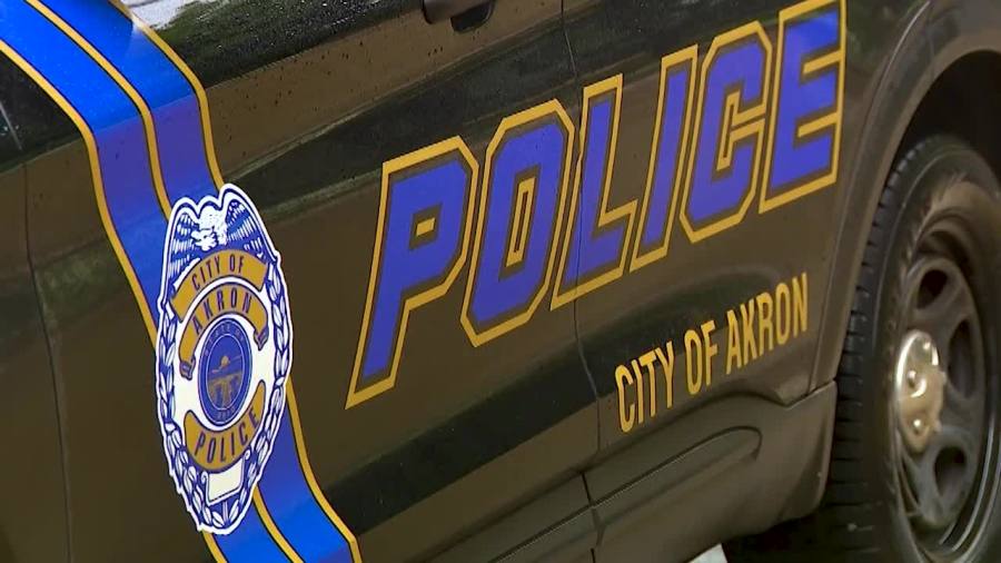 Man found shot dead in car, woman injured: Akron police