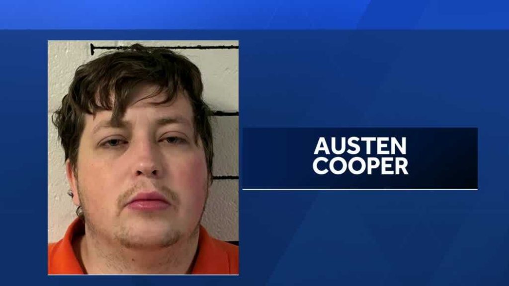 NH firefighter pleads guilty to arson