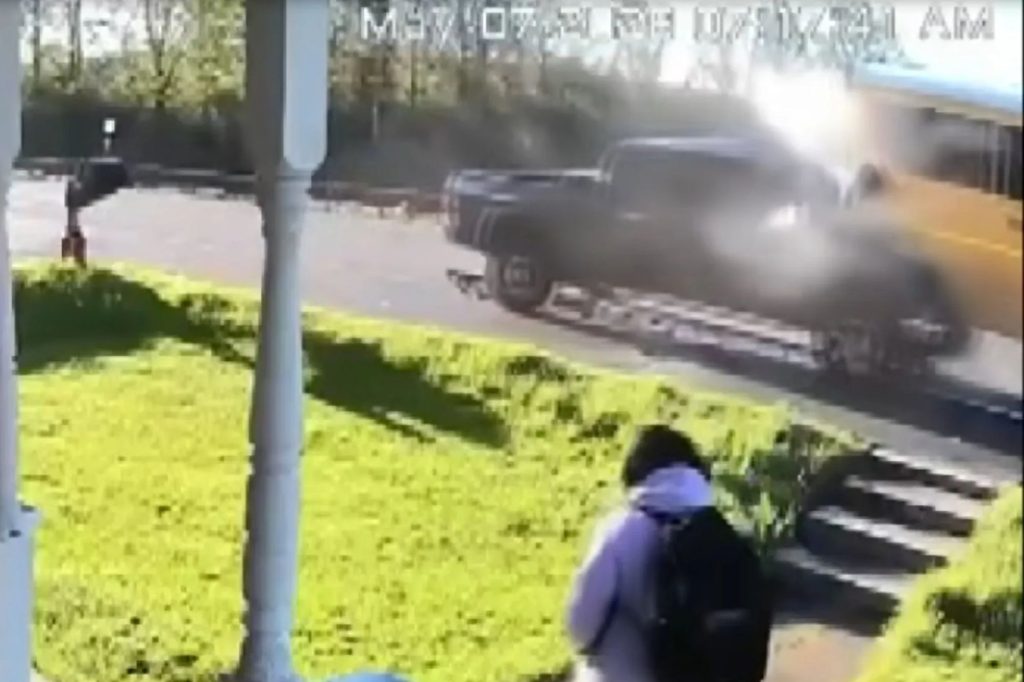 Caught on Camera: Distracted driver slams into school bus during pickup