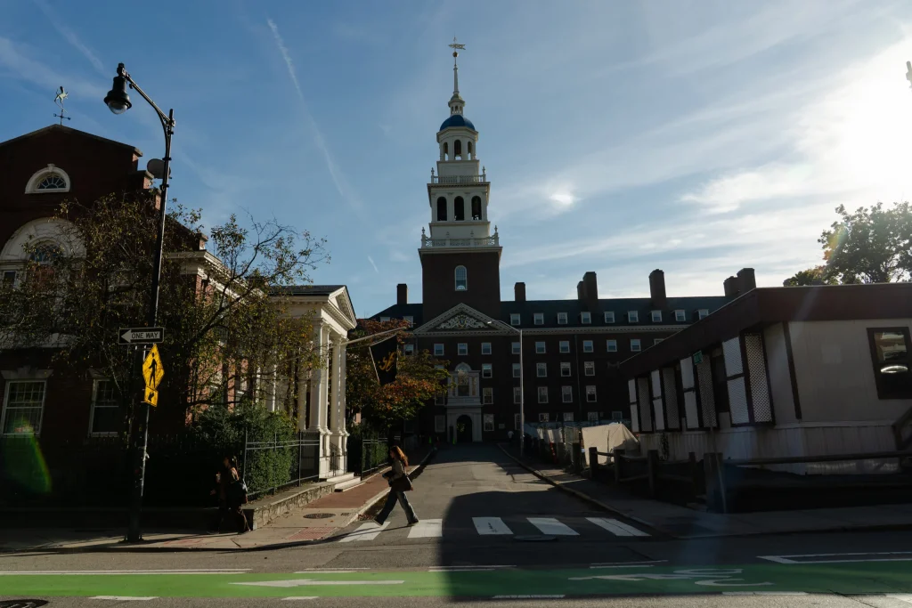 Person sneaks into Harvard dorm, attacks student from behind
