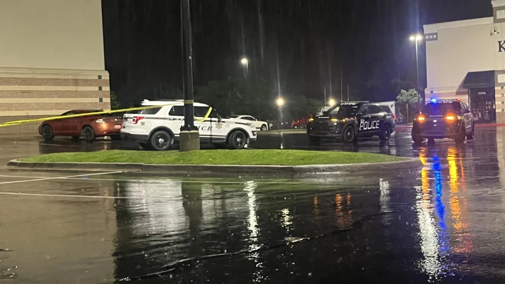 Shooting Near Tulsa Shopping Center Leaves 1 Hurt