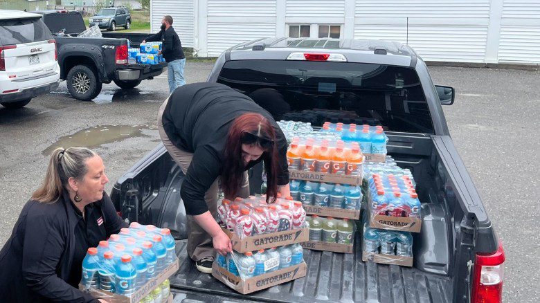 Midcoast Community Unites to Support Mill Explosion Victims and Responders