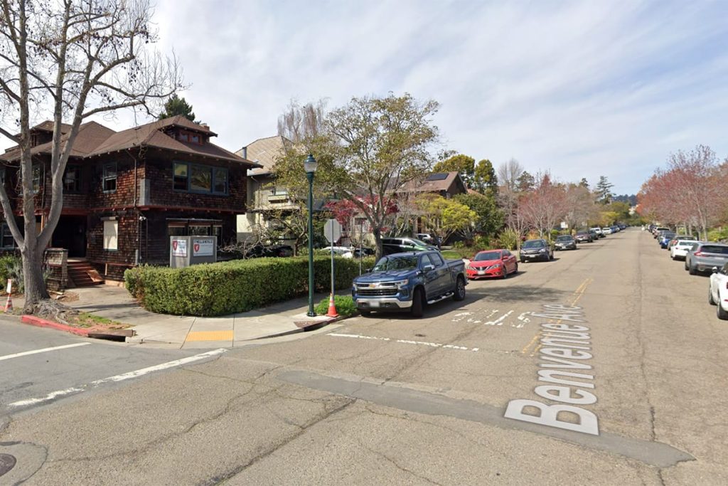 Man Robbed at Gunpoint While Selling Jewelry