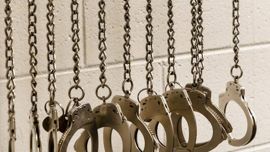 Triple Murder Convict Dies in Private Prison Cell
