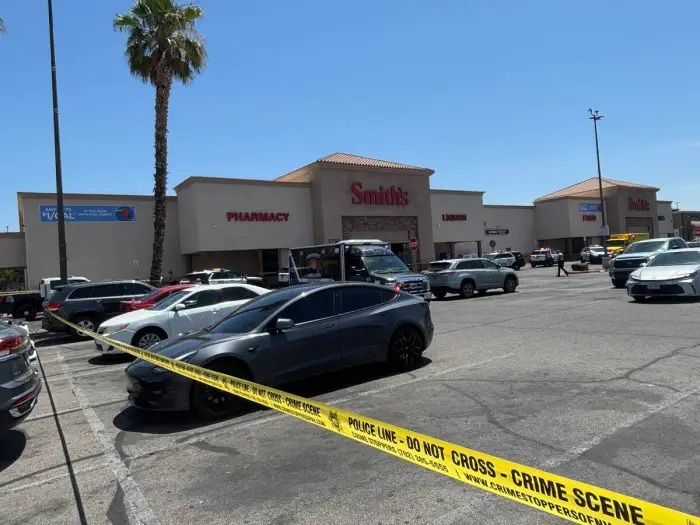 2 shot at Las Vegas grocery store