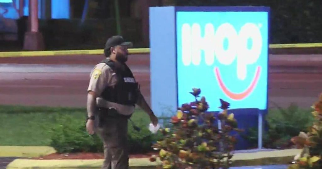 2 Shot at Cutler Bay IHOP; Gunman Still Missing