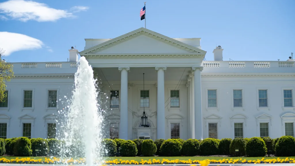 Secret Service fatally shoots suspect near White House checkpoint