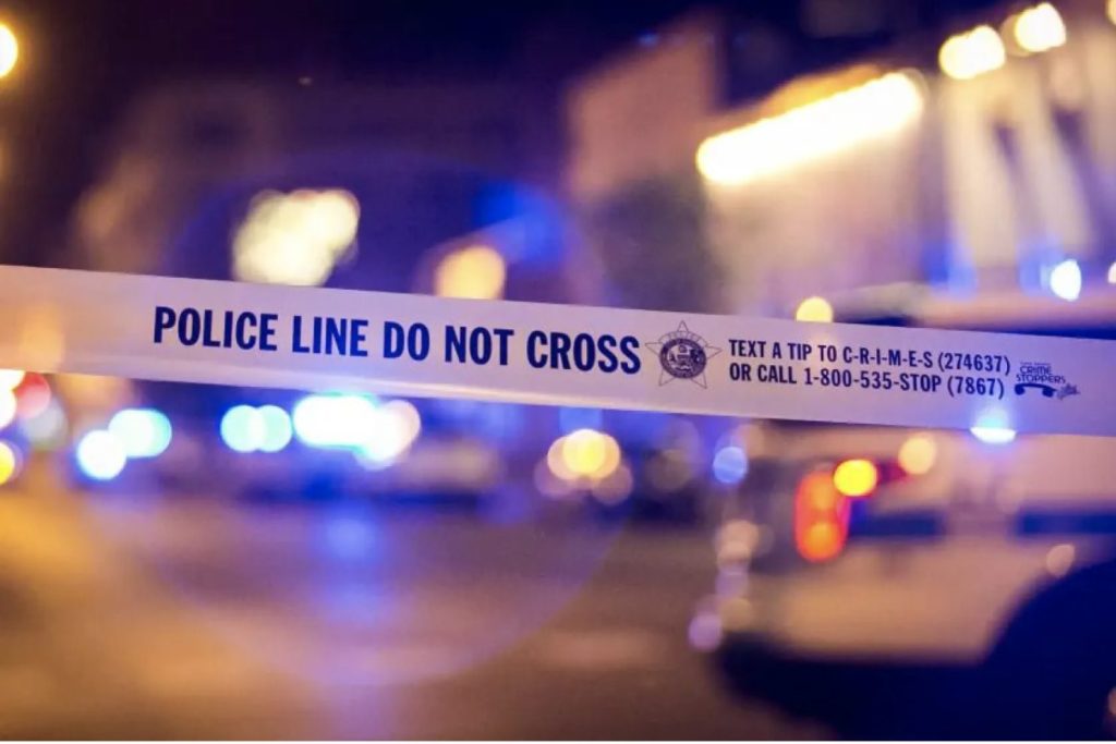 2 men critically wounded in Grand Crossing shooting