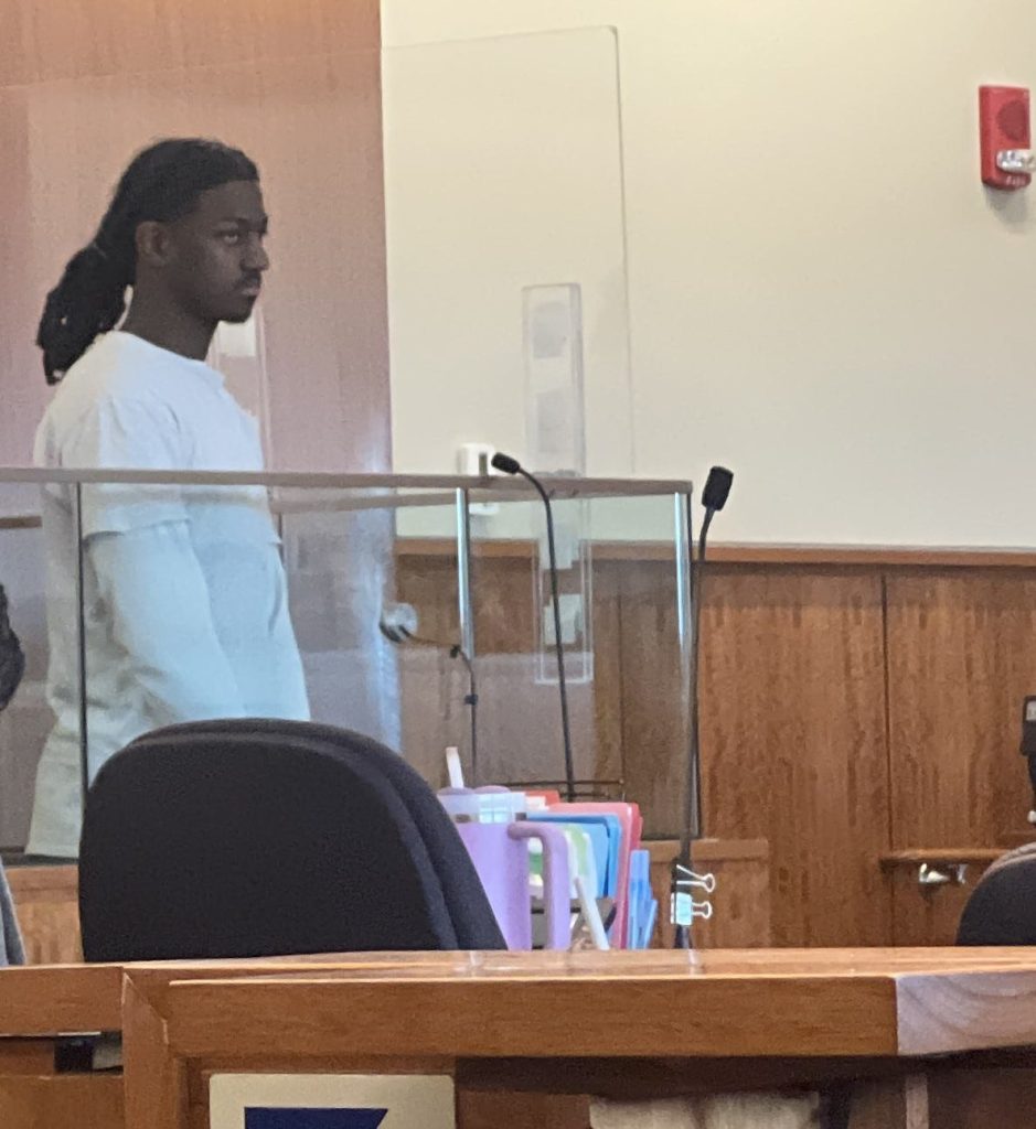 Man Shoots Detective in Face Over Grave Damage