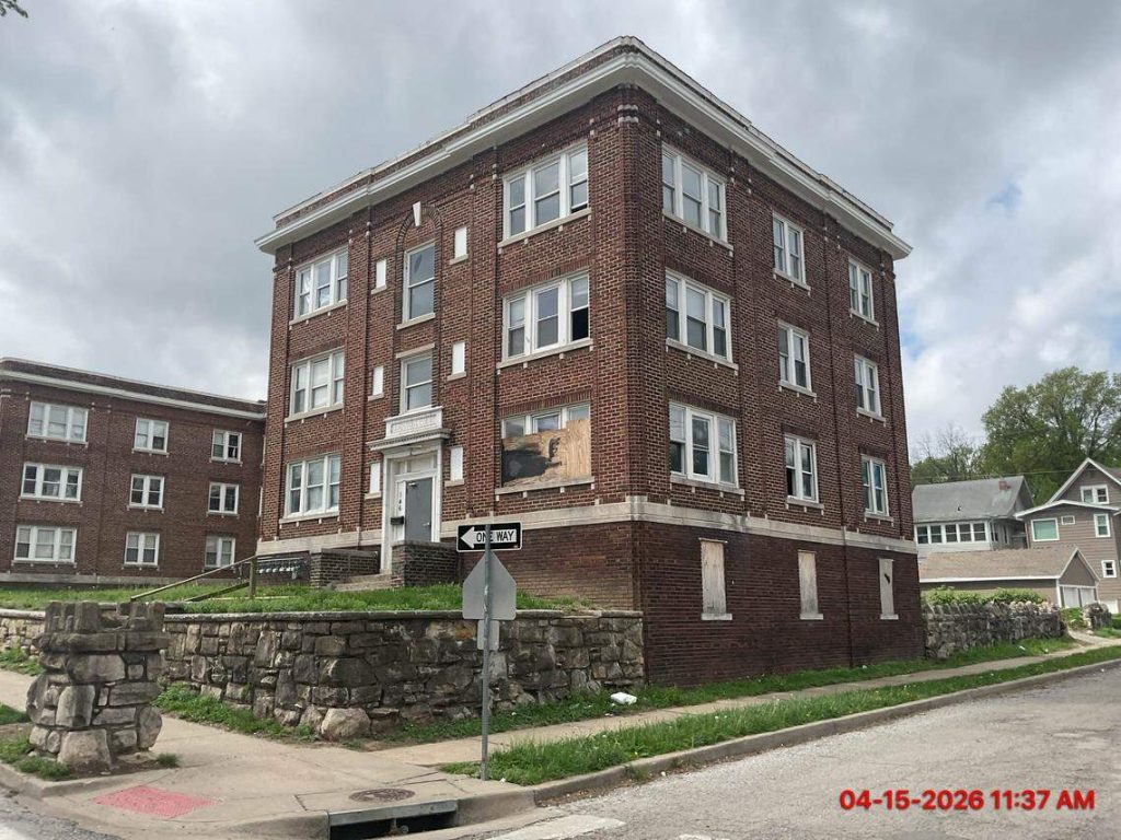 Residents rally against neglectful landlord in Kansas City