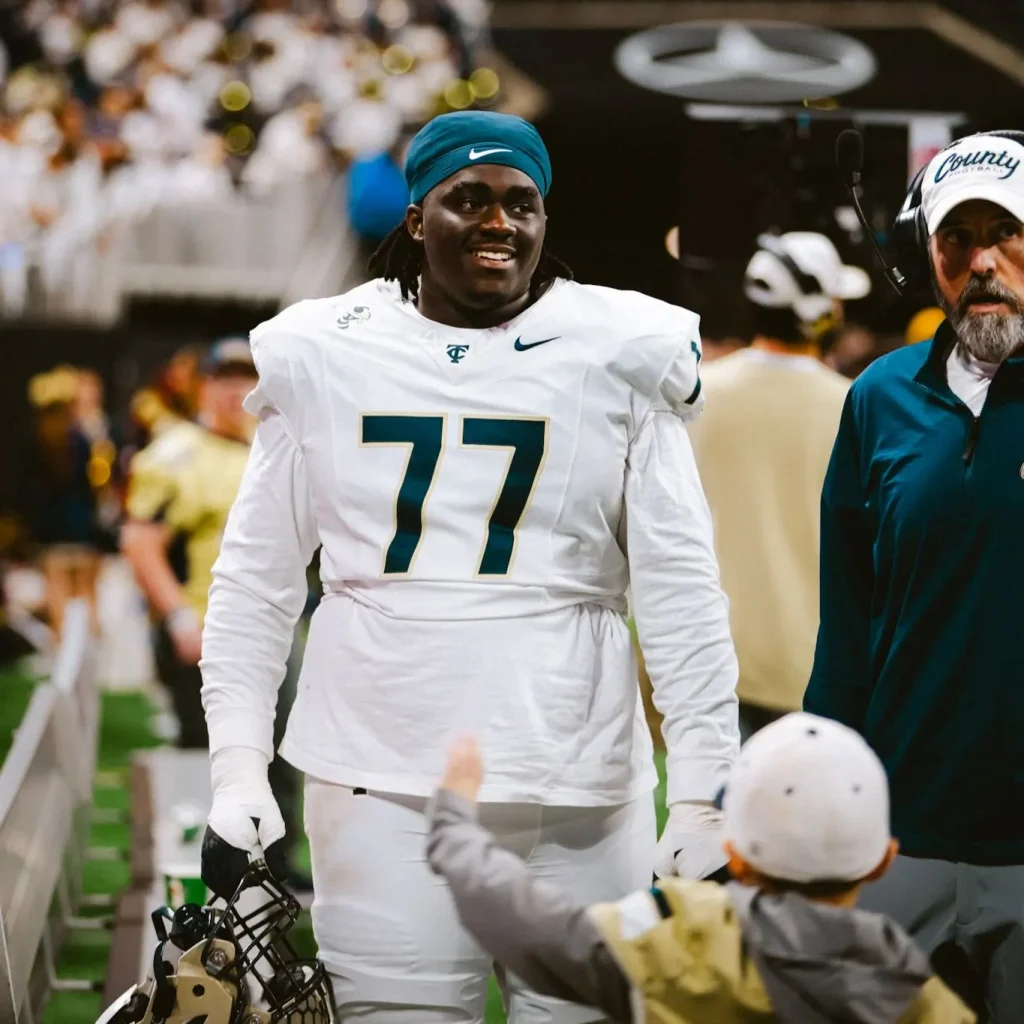 College football prospect dead at 17 after Florida crash