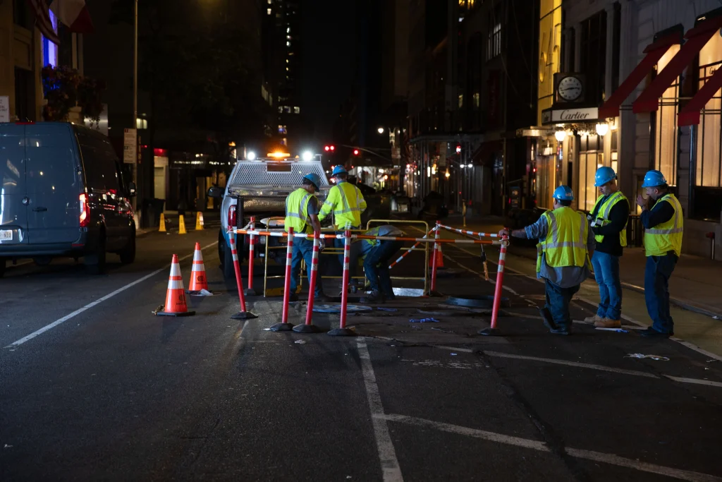 Woman falls into open manhole in Midtown, dies from her injuries