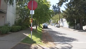 18-year-old woman shot in leg at Seattle gathering