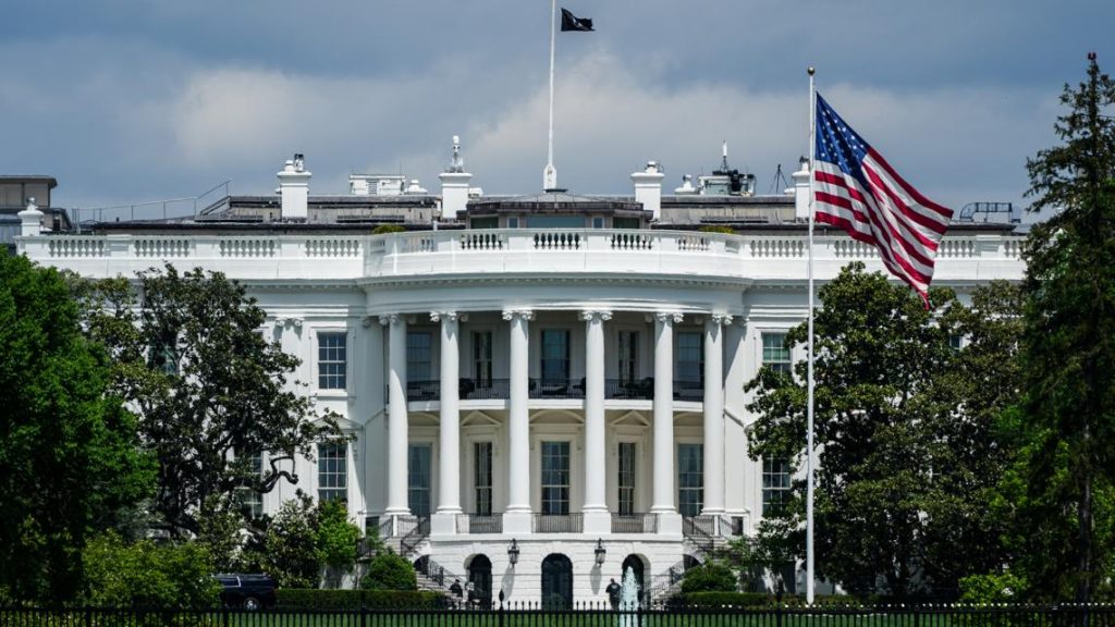 Secret Service Engages Gunman Near White House, Bystander Critically Injured