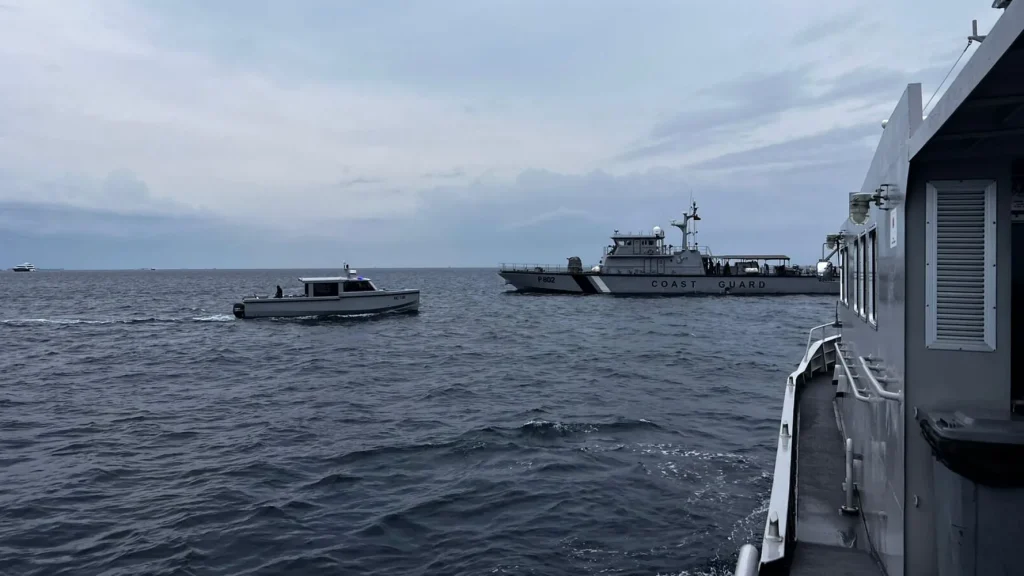 Maldivian Military Diver Dies in Search for Italian Divers