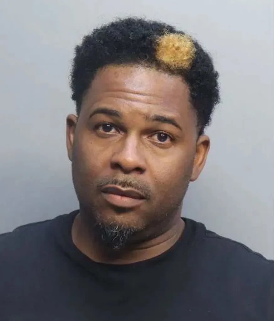 Florida teacher allegedly kissed freshman boy for 6 minutes straight in classroom