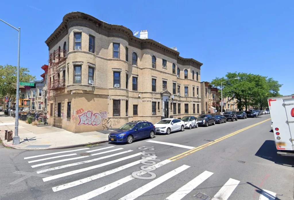 Deranged lover slits girlfriend’s throat in NYC home