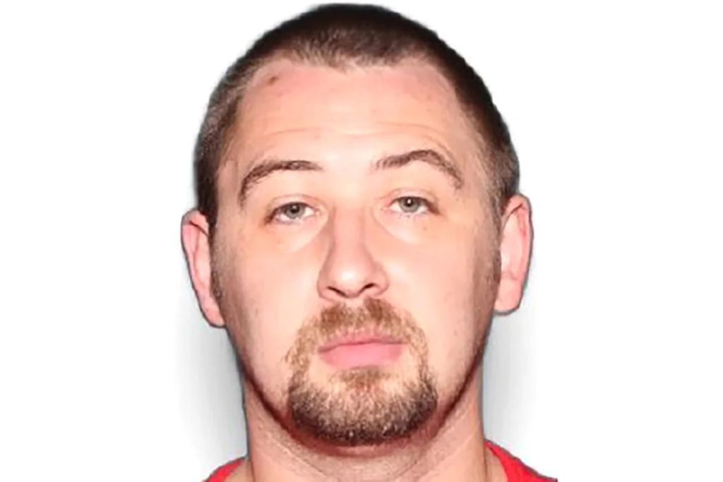 Quadruple Murder Suspect Wants to Defend Himself at Trial