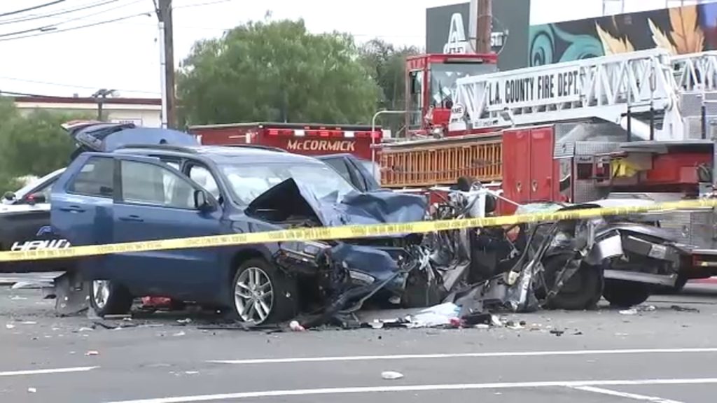 1 dead, 3 injured in violent chain-reaction crash