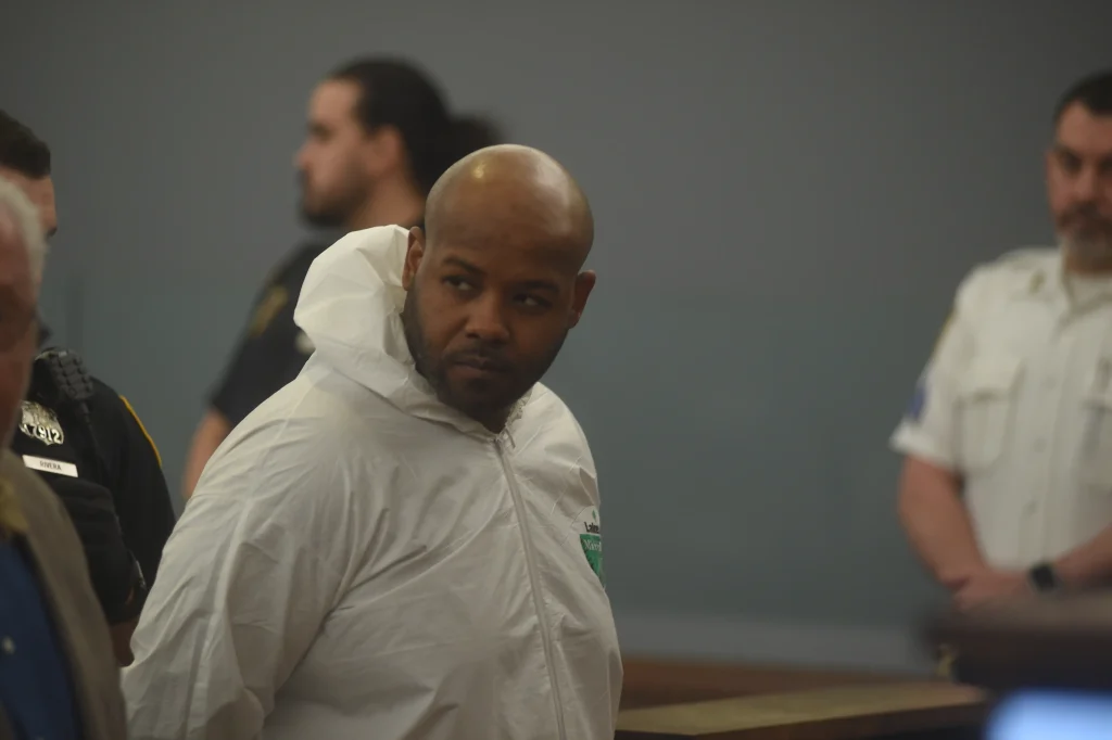 Monster beau pummeled LI mom of 3 in front of witnesses: prosecutors