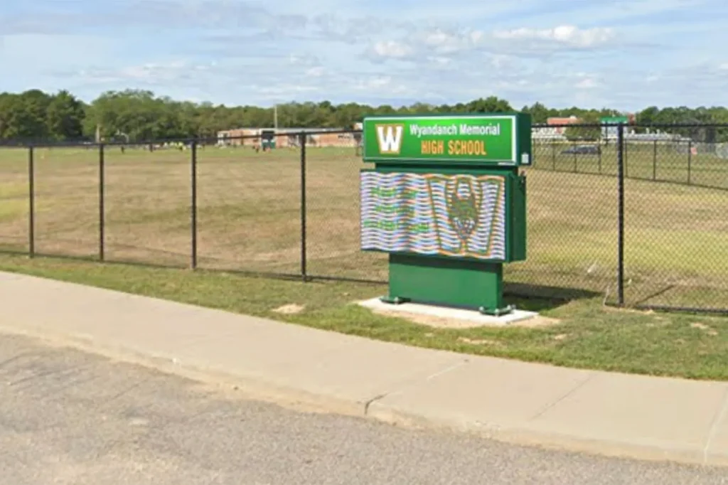 Parents arrested after joining Long Island girls flag football brawl
