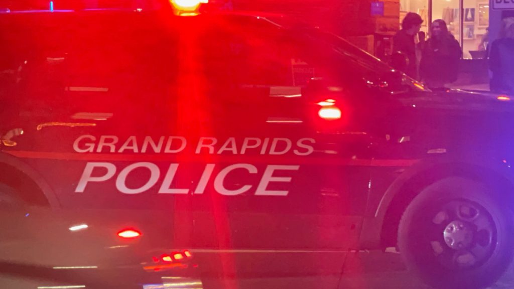 Man Dies After Throwing Molotov at Police, Stabbing K9