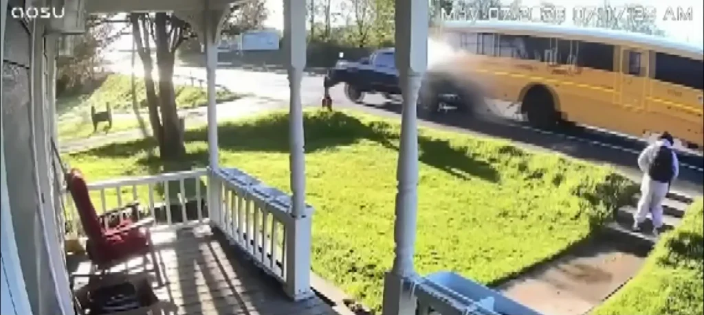 Distracted driver slams into school bus in upstate NY
