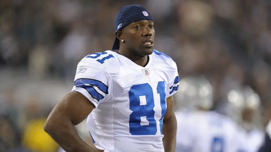 Terrell Owens accuses manager of 'stealing': 'Liar and a thief'