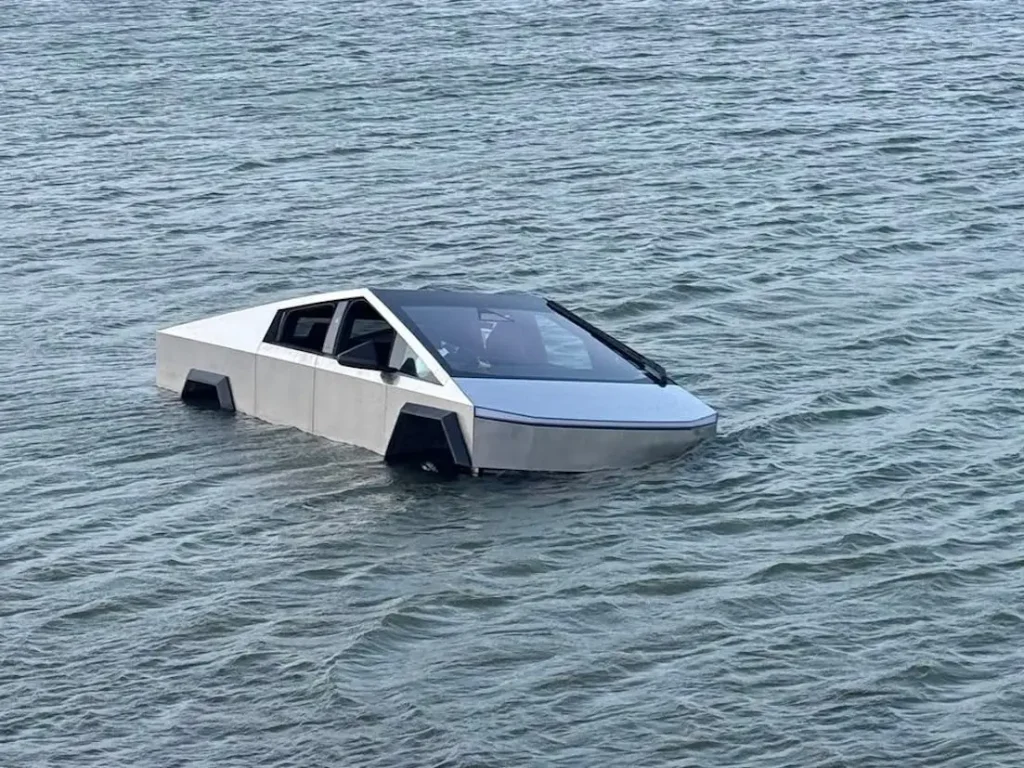 Cybertruck submerged in Grapevine Lake