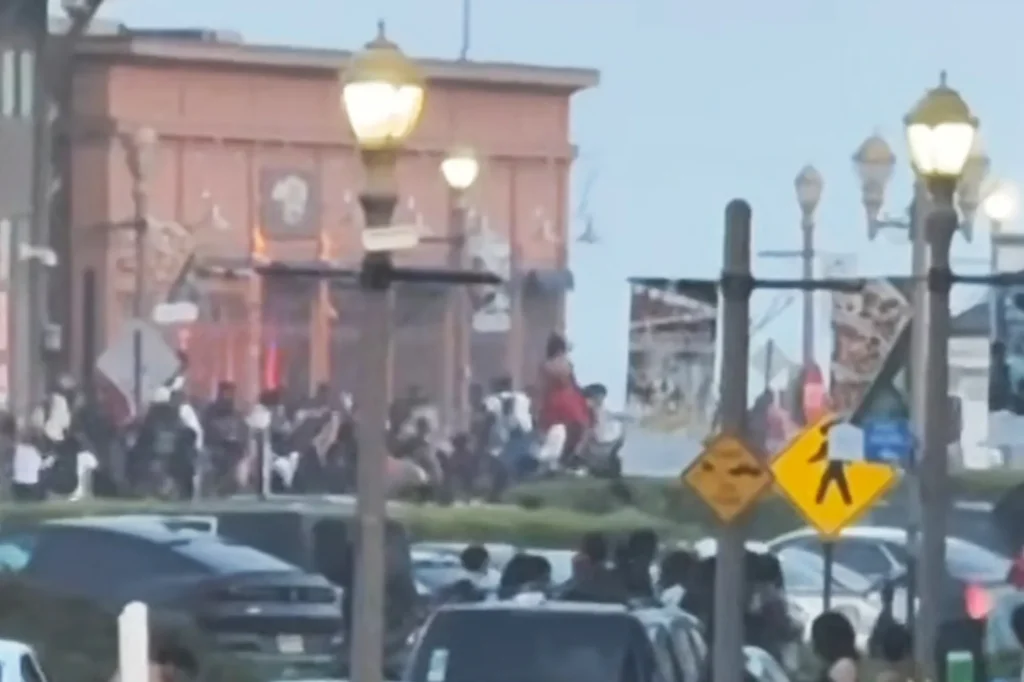 Chaos erupts as hundreds of young people take over NJ beach town