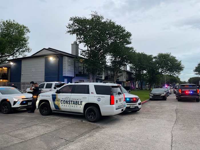 Man Dead After Shooting Himself During SE Houston SWAT Standoff