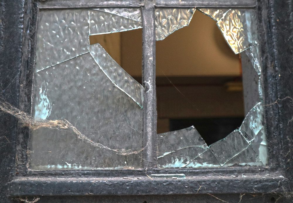 Jewelry Thieves Targeting Mendip Homes: Police Issue Warning