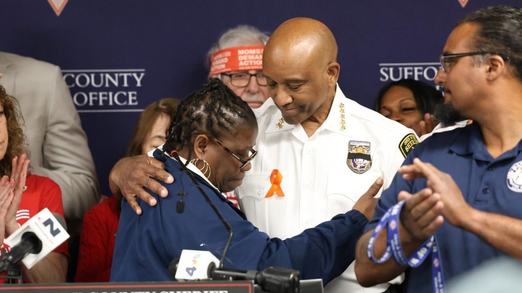 Jail Inmates Learn Gun Violence Costs From Survivors